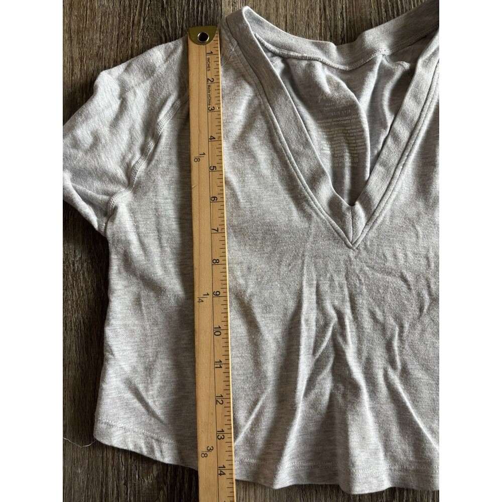Free People FP Movement Too Good Gray Long Sleeve V Neck Layer Top Size S/XS - Picture 7 of 8